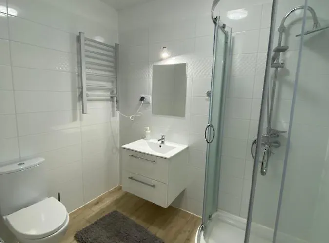 Гостевой дом Nad Zalewem 10 Km Od Legnicy 3*